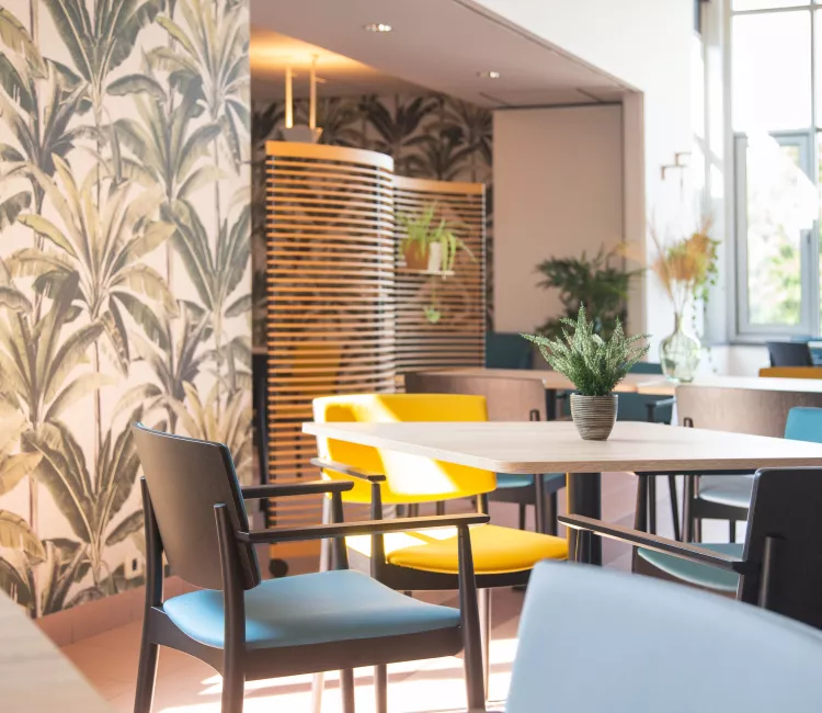 Moments Furniture_dienstencentrum Den Appel Edegem_wzc Immaculata
