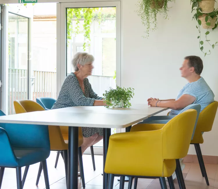 Moments Furniture_dienstencentrum Den Appel Edegem_wzc Immaculata