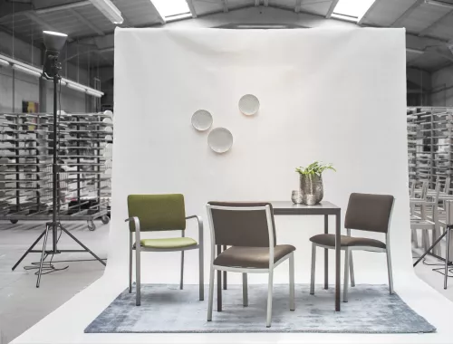 moments production seating collection_moments furniture_tafel Delta