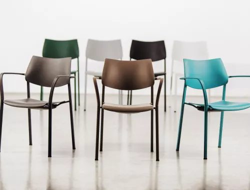 moments furniture_Chaise_IO_Discover by moments