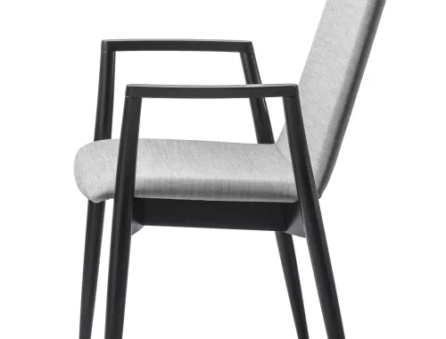 Discover by moments_stoel_Pepper_moments furniture