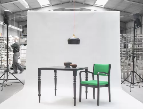 moments production seating collection_eos_dulce_oro_moments furniture