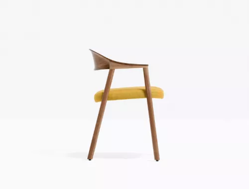 moments furniture_Pedrali_chaise à accoudoirs_Héra